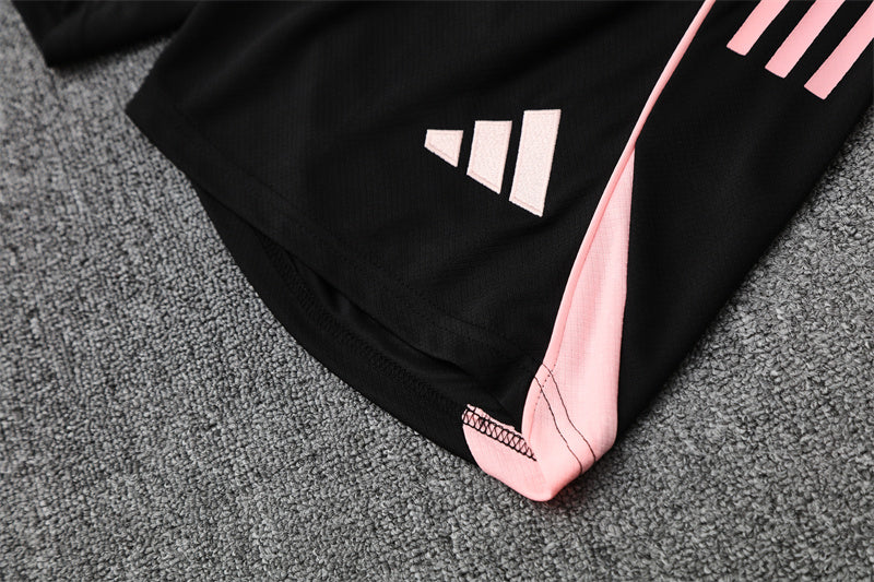 Real Madrid 25/26 – Edición Dragón Rosa & Negra