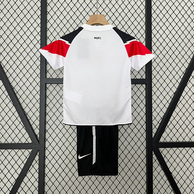 Conjunto Infantil Manchester United Final Champions League 2011 – AON by Nike