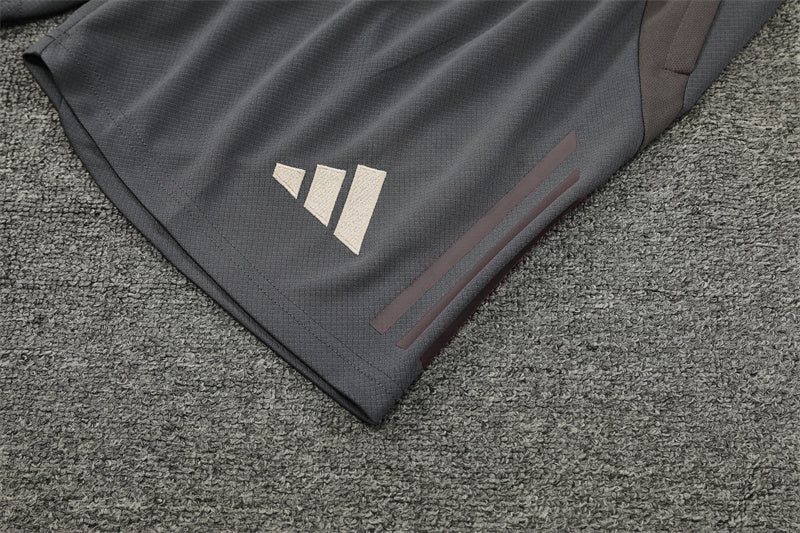 Conjunto Real Madrid 24/25 – Edición Especial Ivory & Grey