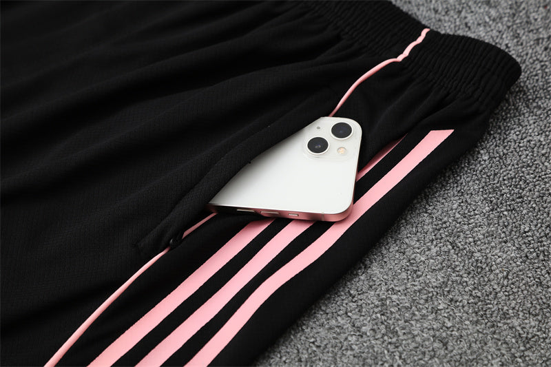 Real Madrid 25/26 – Edición Dragón Rosa & Negra