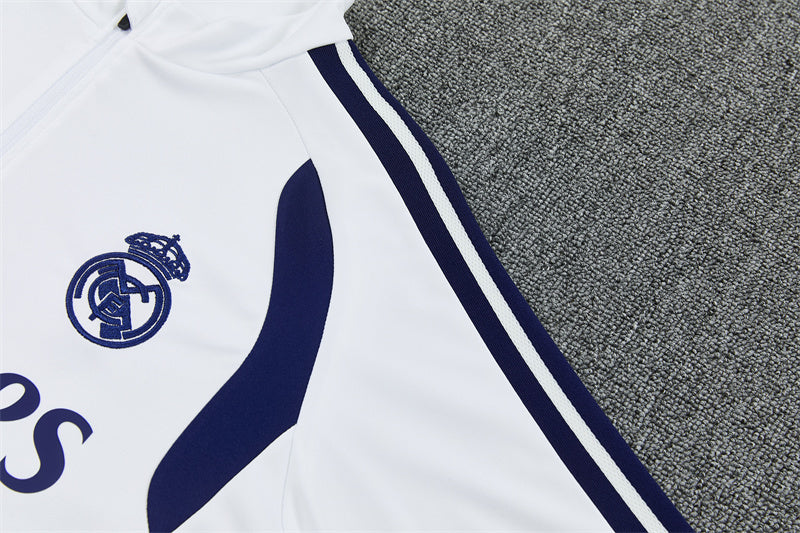 Conjunto Real Madrid 2026/2027 – Blanco Entrenamiento