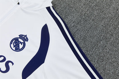 Conjunto Real Madrid 2026/2027 – Blanco Entrenamiento