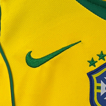 Conjunto Brasil Kids Nike – Home Amarillo (2006)