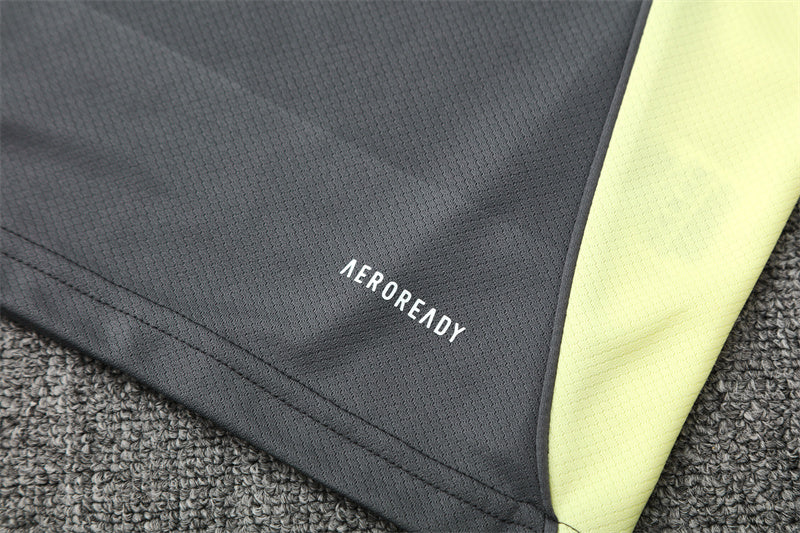 Set Oficial Real Madrid Alternativo 25/26 – Estilo Sobrio con Toque Neón