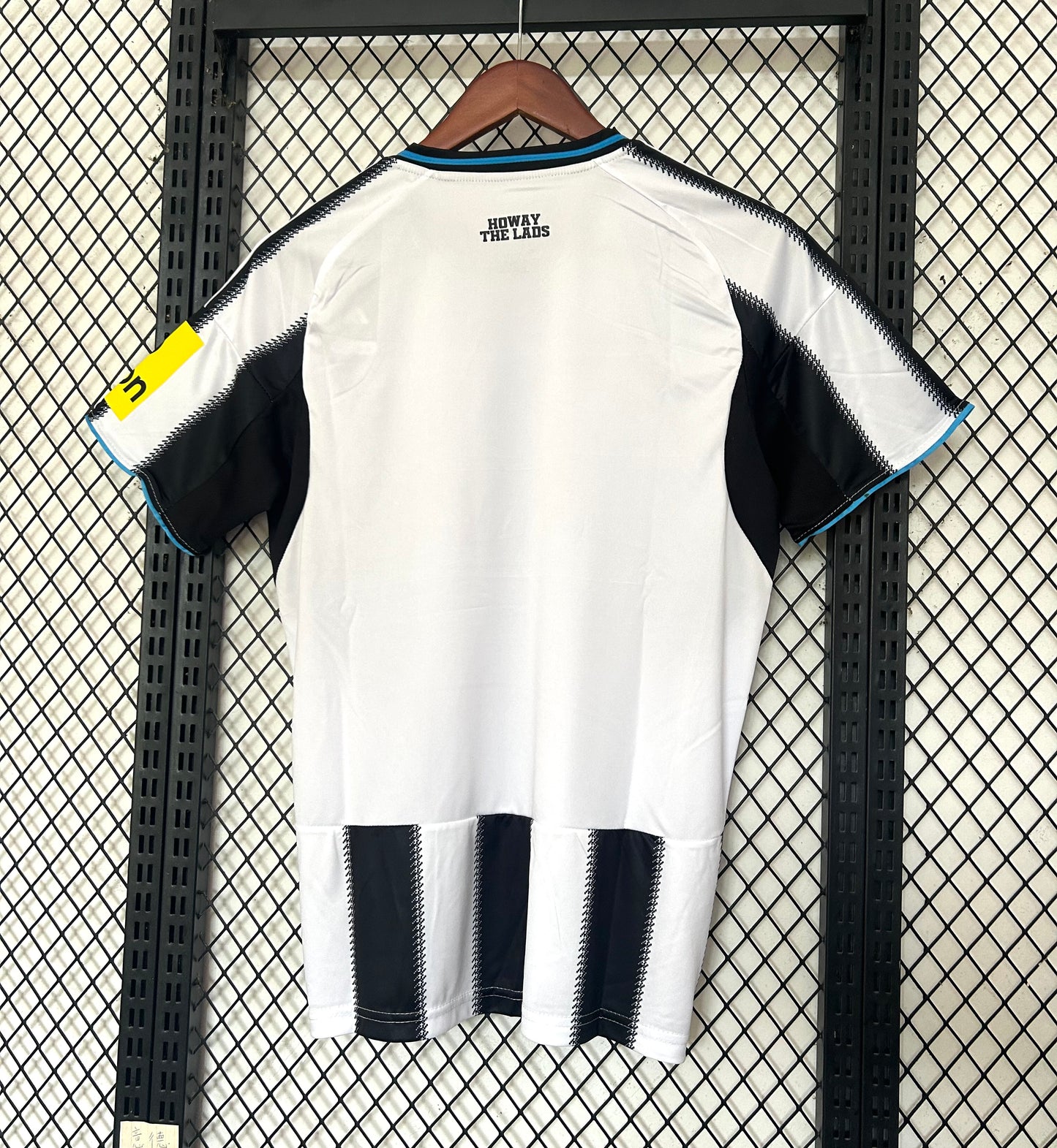 NEWCASTLE UNITED 25/26 – CAMISETA LOCAL