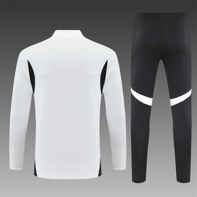 LIVERPOOL FC – KIT DE ENTRENAMIENTO 2025/26