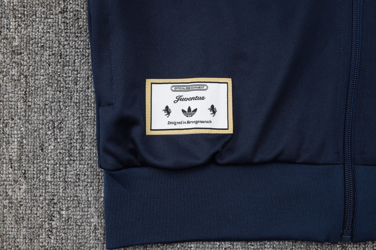 Chándal Juventus Retro Azul Marino Dorado 2025/2026