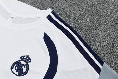 Conjunto Real Madrid 2026/2027 – Blanco Entrenamiento