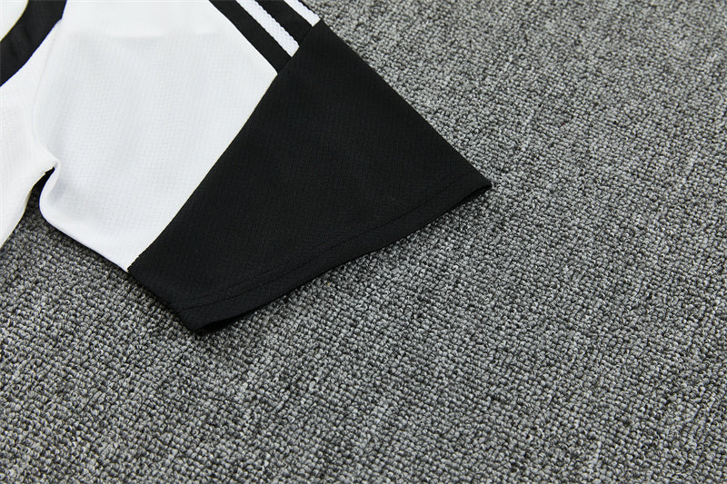 Conjunto Liverpool Entrenamiento Blanco 26/27