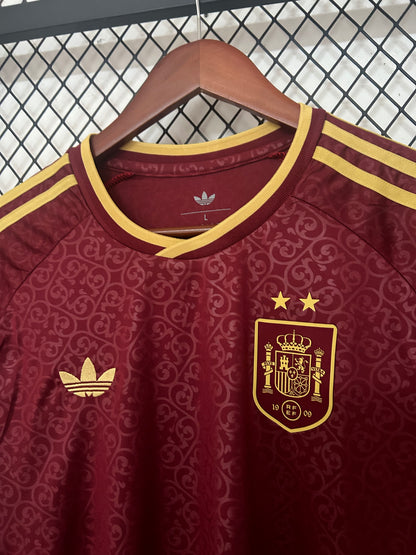 Camiseta España Edición Especial 26/27 – Granate y Dorada