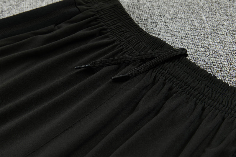 Chándal Manchester United Black Edition 2026/27 – Conjunto de Entrenamiento