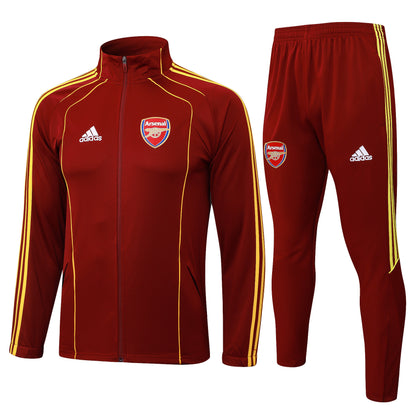Chándal Arsenal FC 2025/2026 – Rojo Vinotinto con Detalles Amarillos