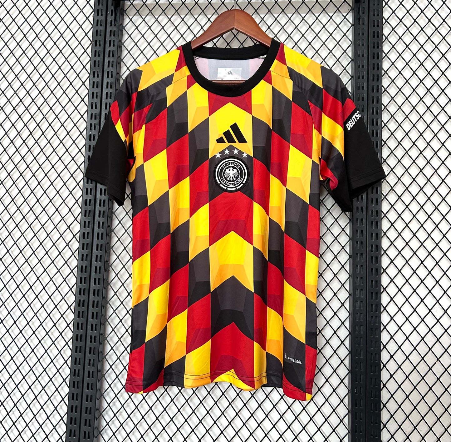 Camiseta Alemania 2025/2026 Edición Especial – Diseño geométrico tricolor