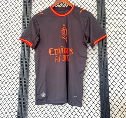 Camiseta AC Milan 2026/2027 Alternativa – Negra con Detalles Naranja Oficial Puma