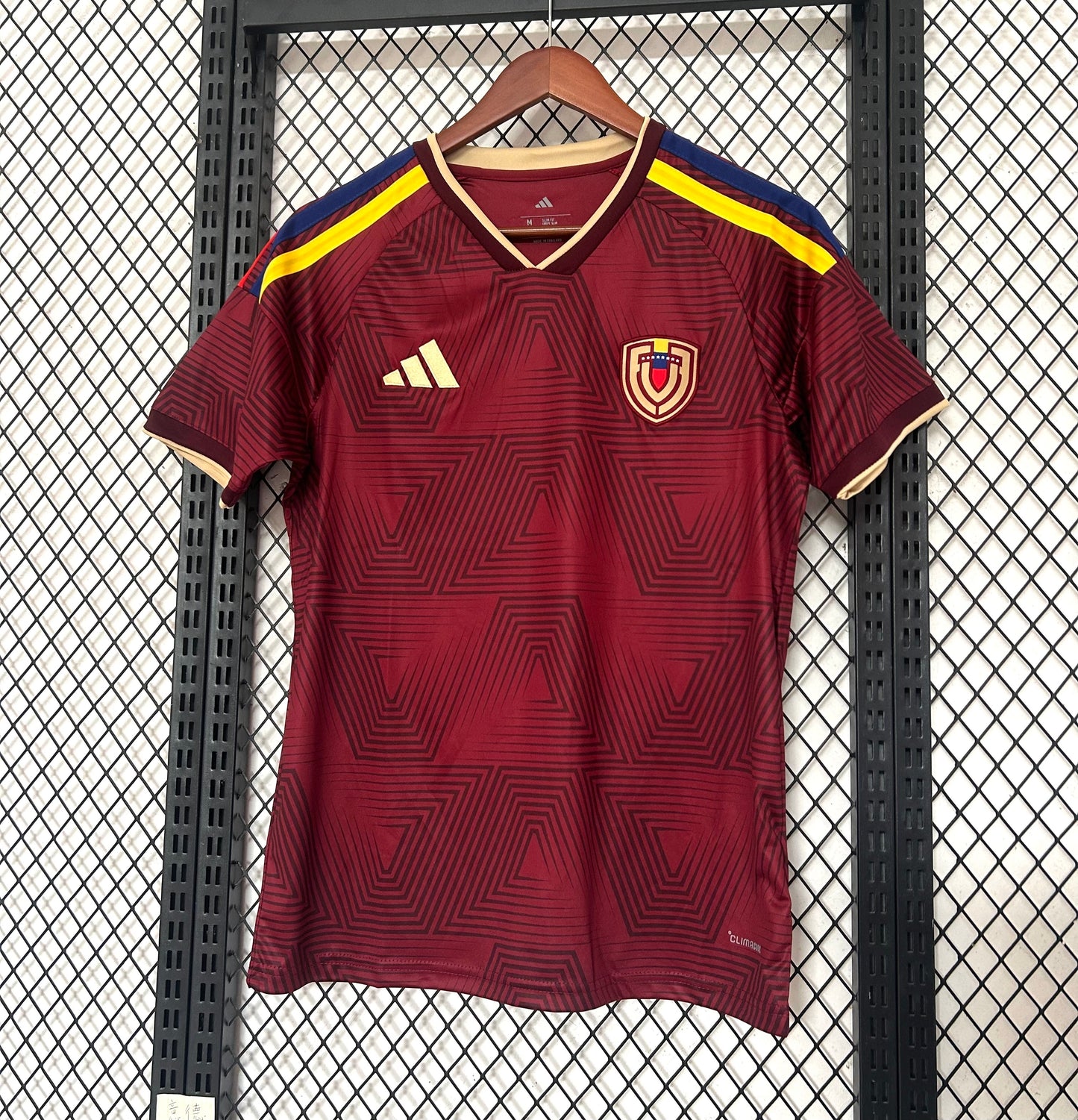 Camiseta Ecuador 2025/2026 Local – Granate Oficial