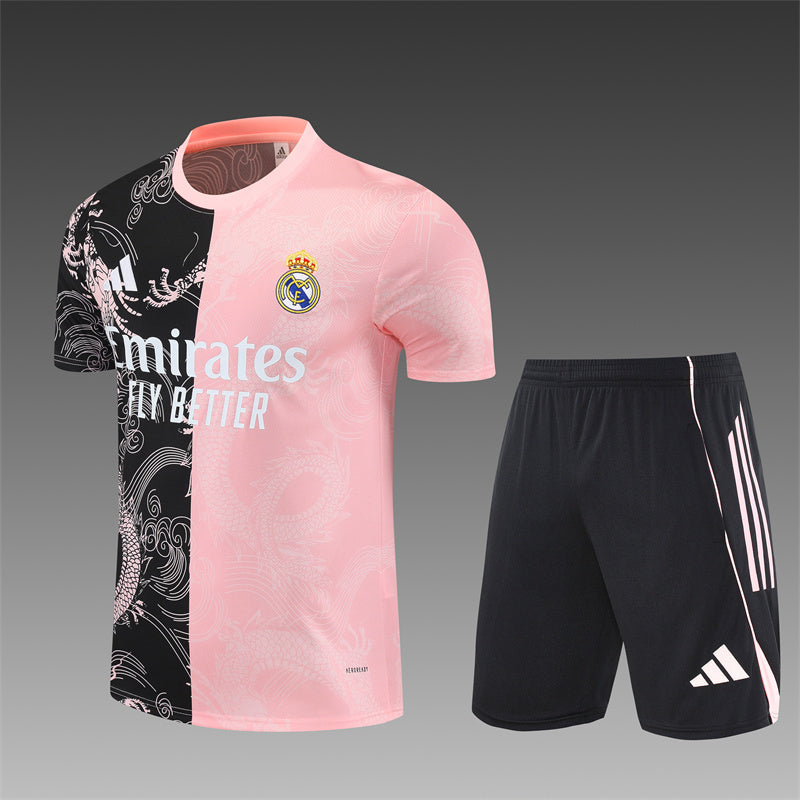 Real Madrid 25/26 – Edición Dragón Rosa & Negra