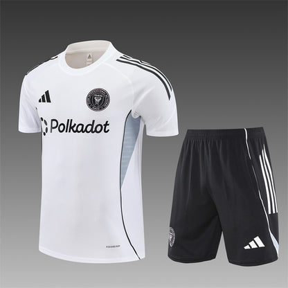 Set Oficial Inter Miami Visitante 25/26 – Elegancia Minimalista en Blanco y Negro