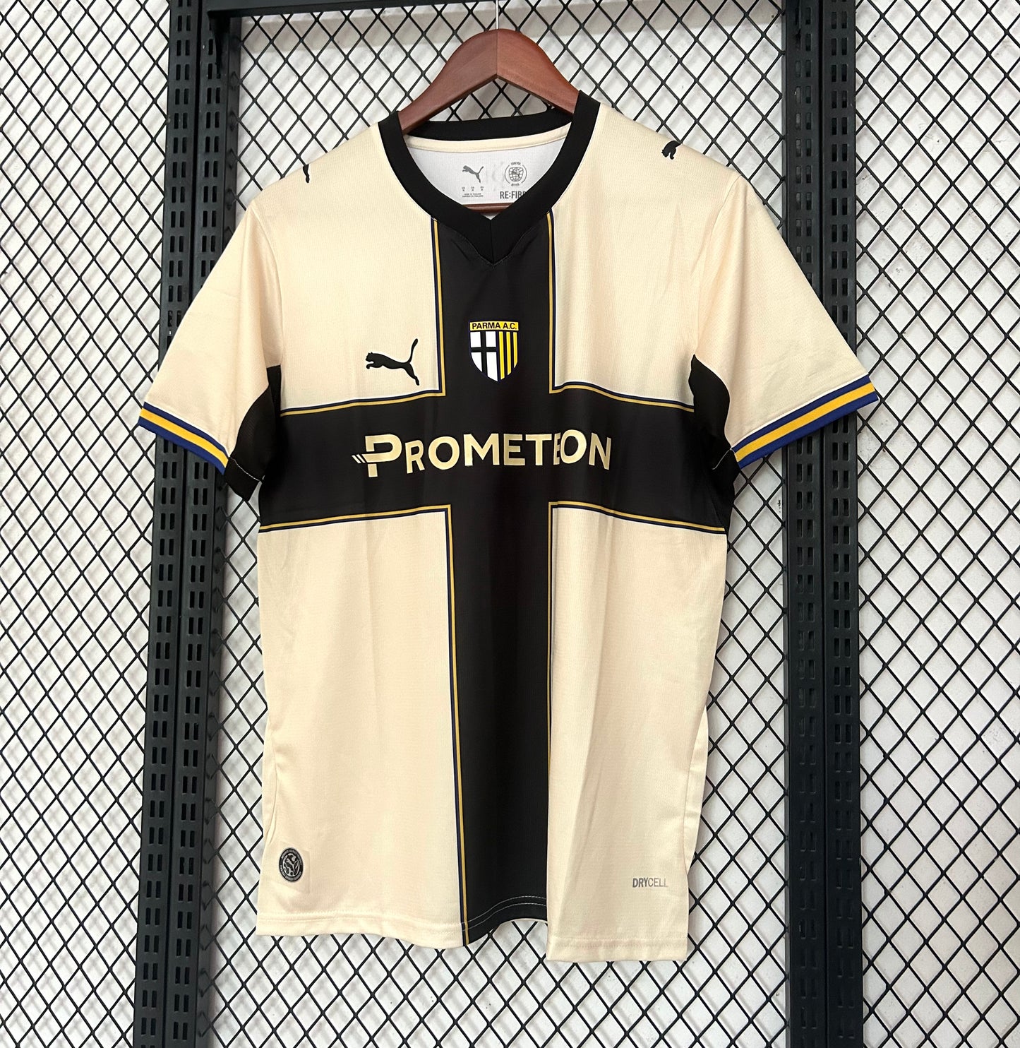 Camiseta Parma Calcio 1913 26/27 – Puma Crema y Negra