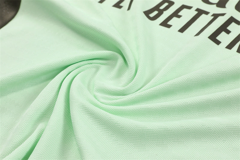 Real Madrid 25/26 – Chándal de entrenamiento verde menta con gris oscuro