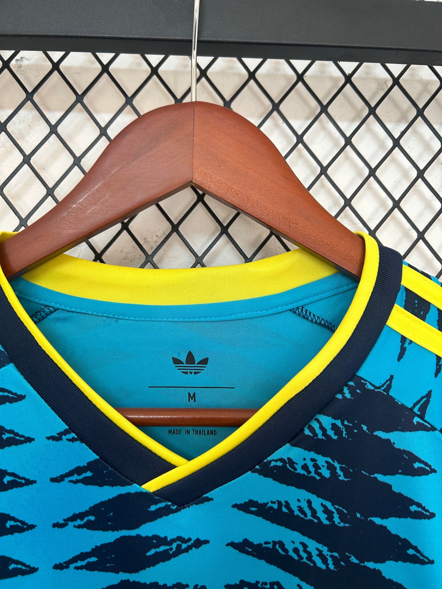 Camiseta Colombia 2025/2026 Alternativa – Azul con detalles Amarillos