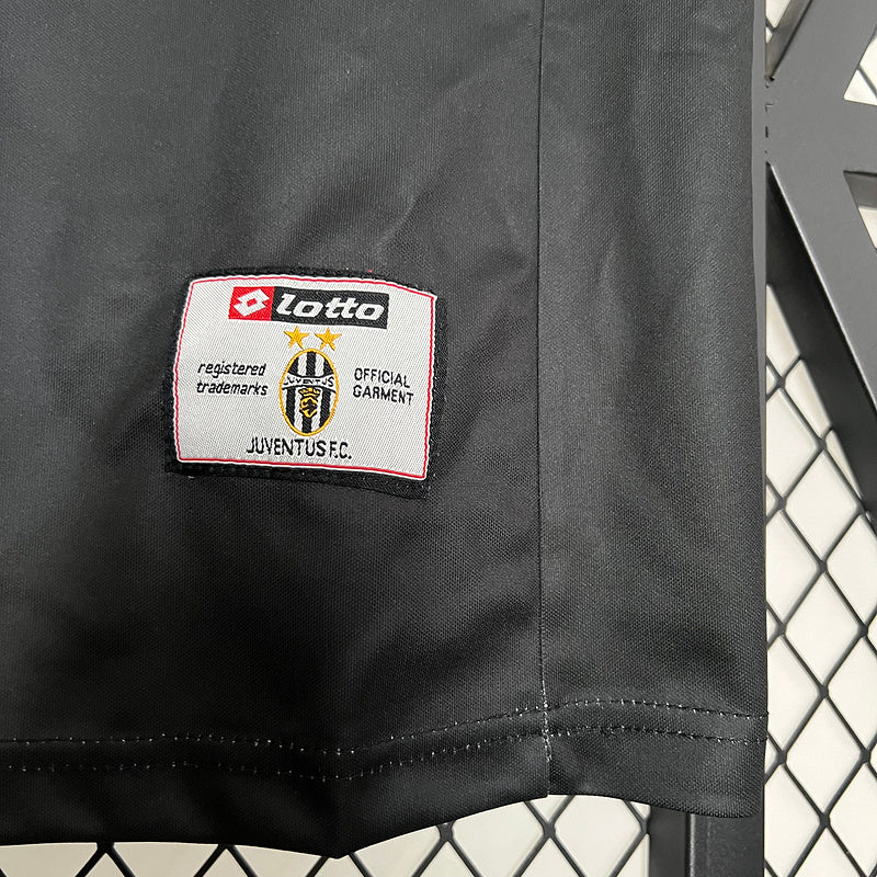 Camiseta Juventus Away Lotto – Fastweb (2003-2004)