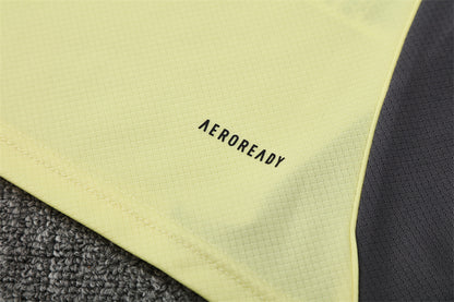 Set Oficial Real Madrid Cuarta Equipación 25/26 – Energía Futurista en Amarillo Neón