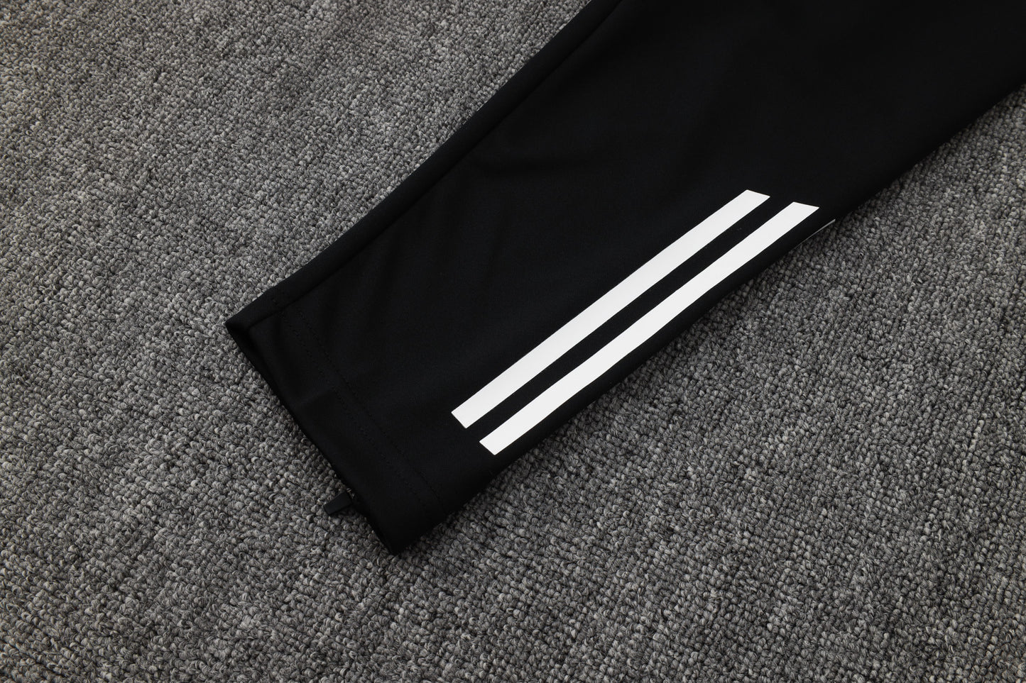 Chándal Real Madrid Blanco y Negro 2025/2026