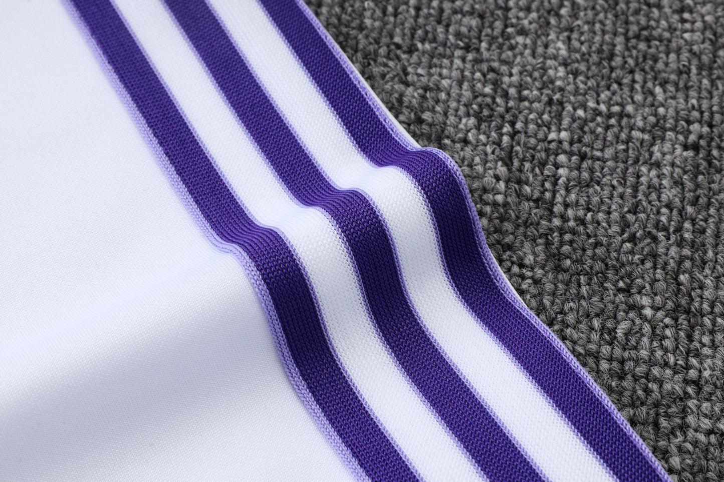 Chándal Real Madrid Retro Blanco y Morado 2025/2026
