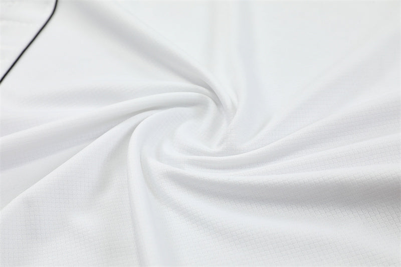 Ajax 25/26 – Blanco con detalles rojo y negro