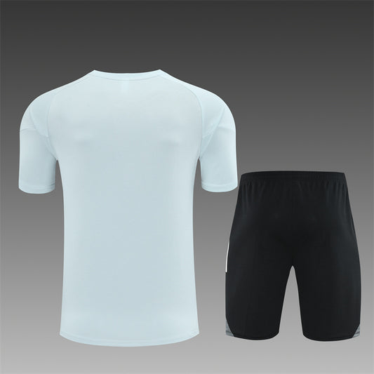 Set Oficial Japón Segunda Equipación 25/26 – Minimalismo Nipón, Máxima Precisión