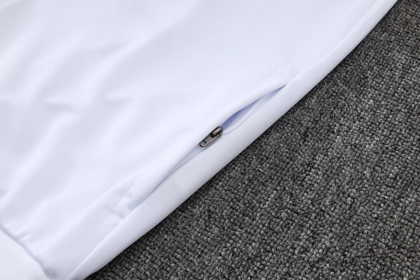 Chándal Real Madrid Retro Blanco y Morado 2025/2026