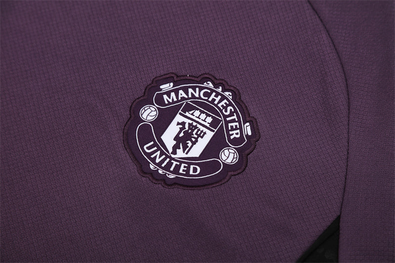 Set Oficial Manchester United Tercera Equipación 25/26 – Elegancia Oscura, Espíritu Red Devil
