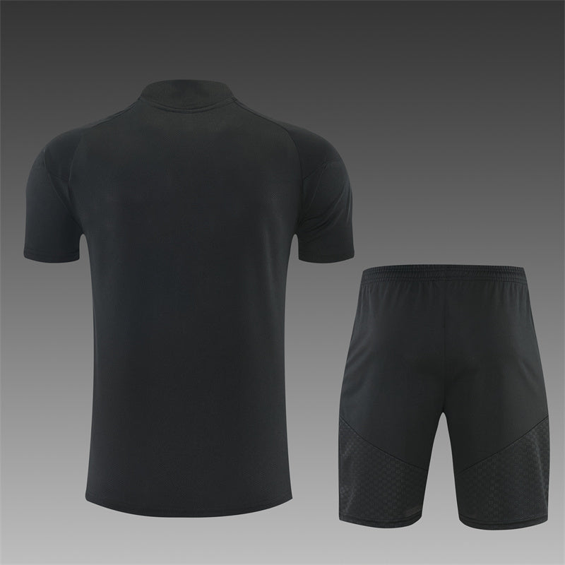 Conjunto Liverpool FC Entrenamiento Negro – Camiseta + Pantalón Corto