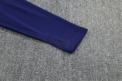 Chándal Selección Española Entrenamiento 2026/27 – Azul Celeste y Azul Marino