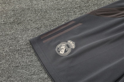 Conjunto Real Madrid 24/25 – Edición Especial Ivory & Grey