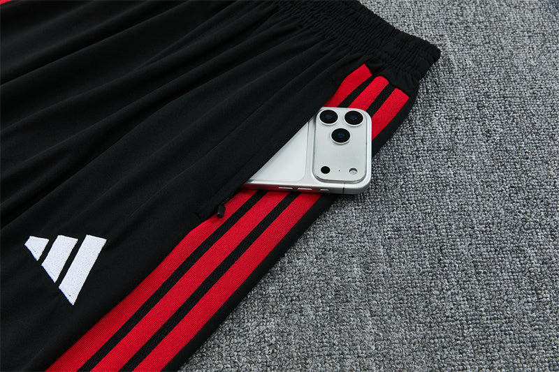 Chándal Manchester United Entrenamiento – Negro y Rojo