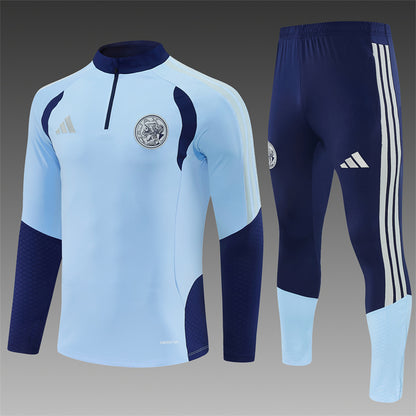 Chándal Ajax Azul Claro y Marino – Adidas – Conjunto de Entrenamiento