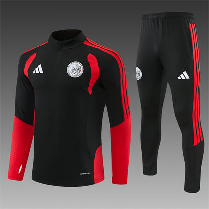 Chándal Ajax Entrenamiento – Negro y Rojo