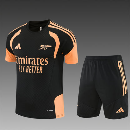 Conjunto Arsenal Entrenamiento Negro y Naranja 26/27