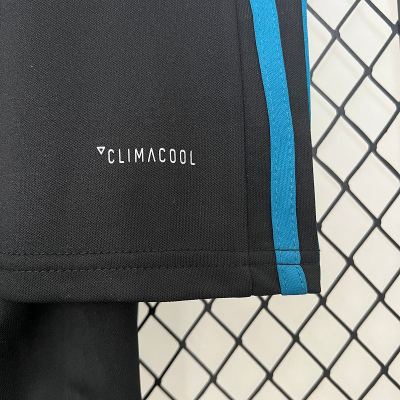 Conjunto Infantil Real Madrid Tercera Equipación – Fly Emirates (Temporada 2017/18)