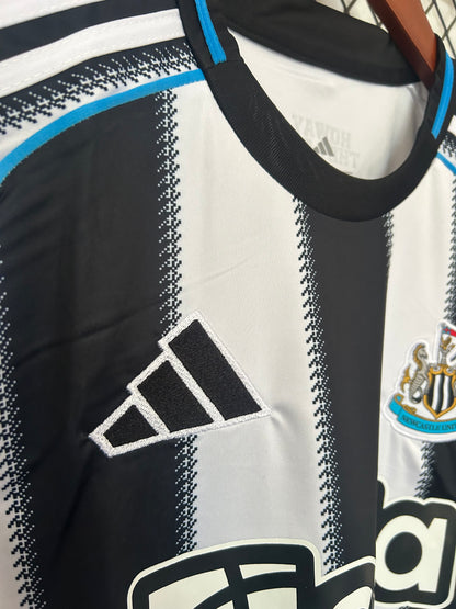 NEWCASTLE UNITED 25/26 – CAMISETA LOCAL