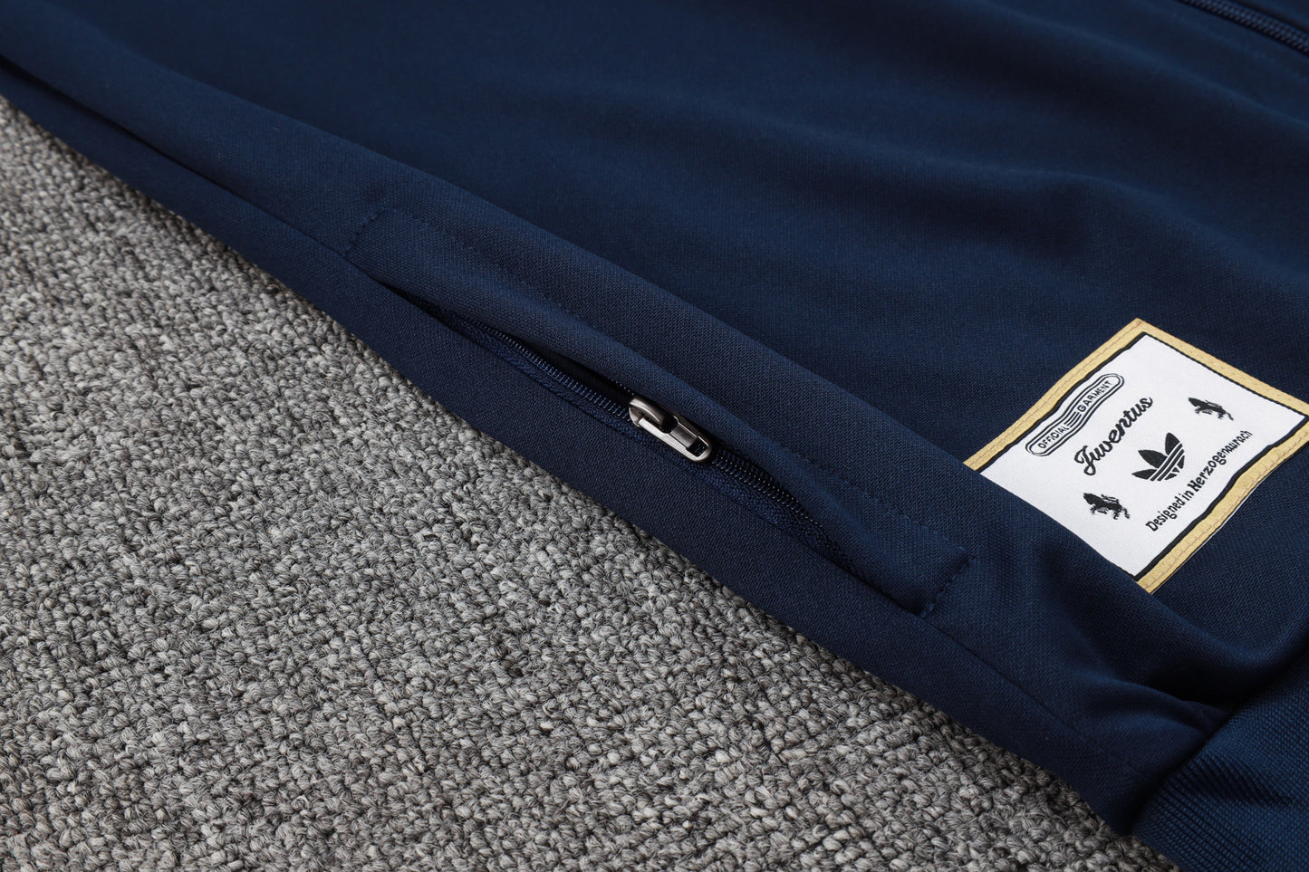 Chándal Juventus Retro Azul Marino Dorado 2025/2026