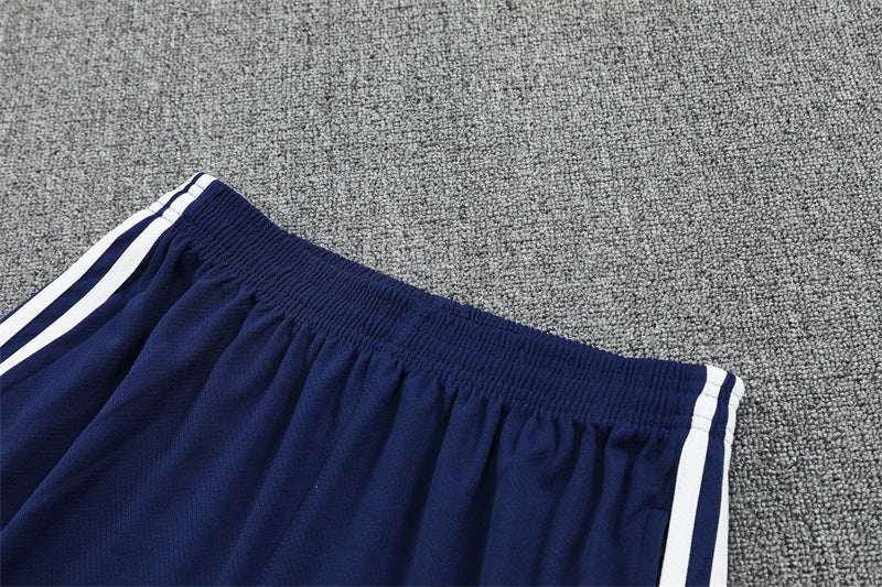 Real Madrid 25/26 – Blanco & Azul Marino