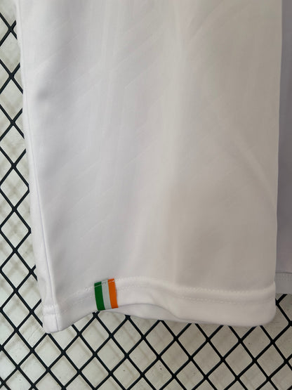 Camiseta Irlanda Retro 1990 – Blanca Clásica