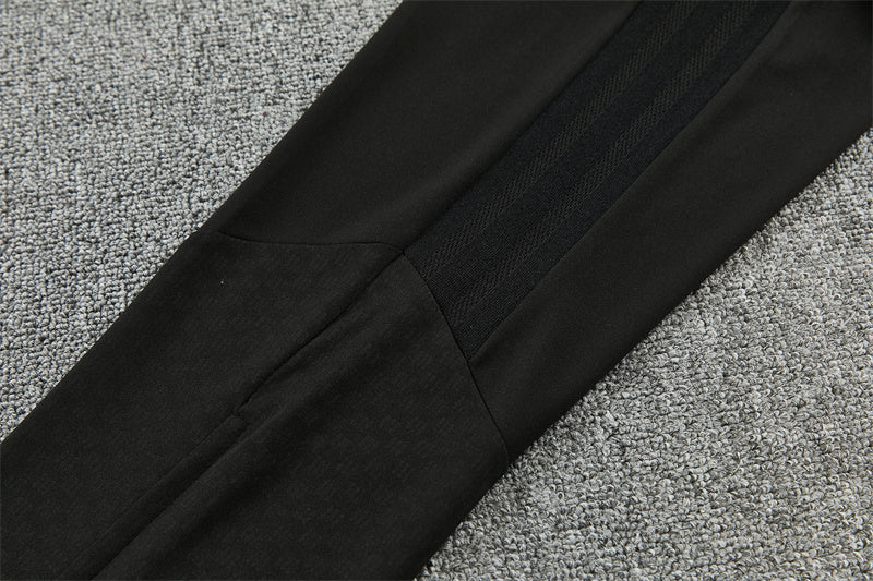 Chándal Manchester United Black Edition 2026/27 – Conjunto de Entrenamiento