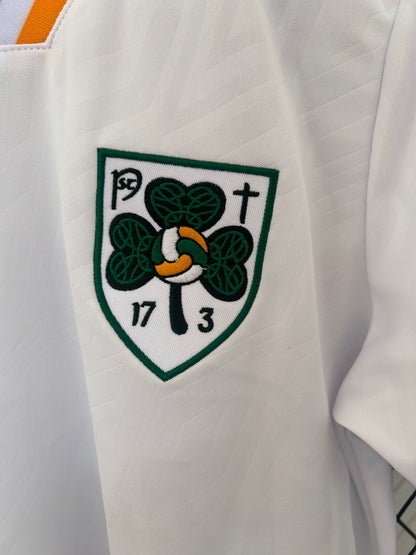Camiseta Irlanda Retro 1990 – Blanca Clásica