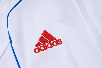 Chándal Bayern Múnich 2025/2026 – Blanco con Gris y Detalles Rojos