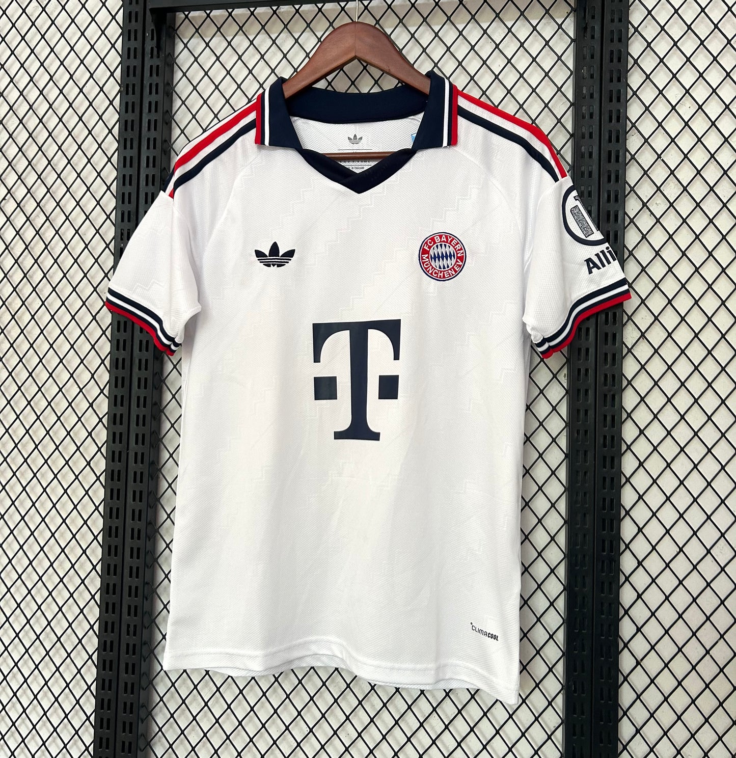Camiseta Bayern Múnich Blanca 2026/27 – Adidas Originals – Telekom
