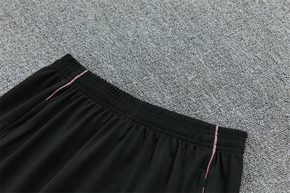 Chándal Real Madrid 2025/2026 – Entrenamiento Color Vino con Detalles Negros