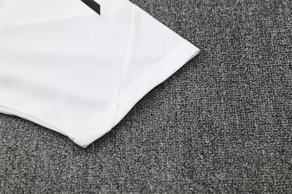 Set Oficial Inter Miami Visitante 25/26 – Elegancia Minimalista en Blanco y Negro